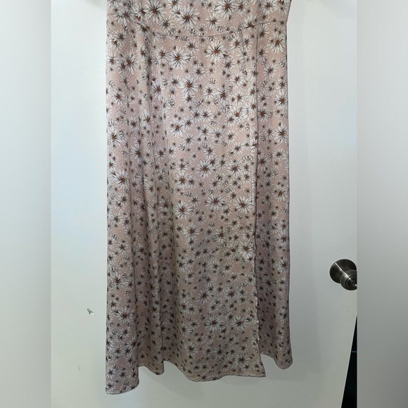 Wayf Blush Pink White Daisy Flower Pattern Midi Dress Size M - Picture 6 of 10